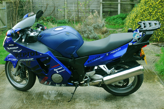 Honda-CBR1100XX-Blackbird